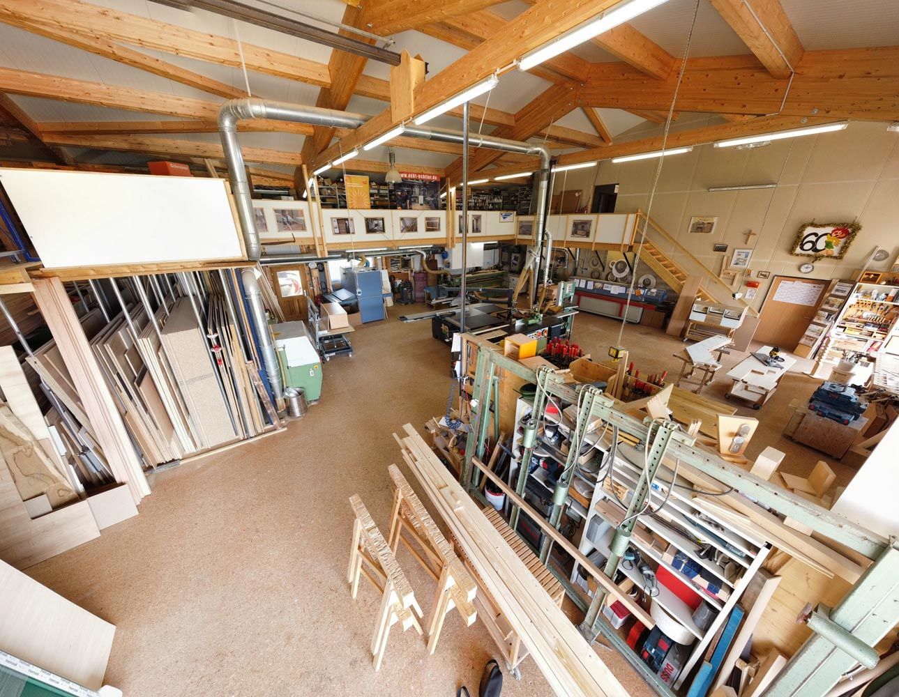 Blick in die Werkstatt der Schreinerei Echtler in Oberostendorf